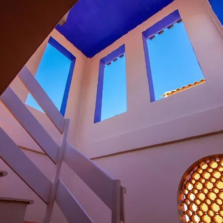 Beautiful In With Kitchen * Τορεβιέχα
